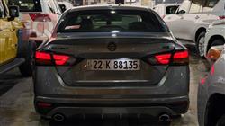 نيسان ألتيما